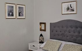 Cozy And Quiet Apartment , Convenient Location In Athens